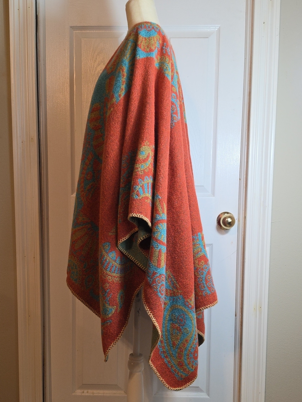 Breezy Lane Ruana Poncho Shawl - Picture 5 of 6